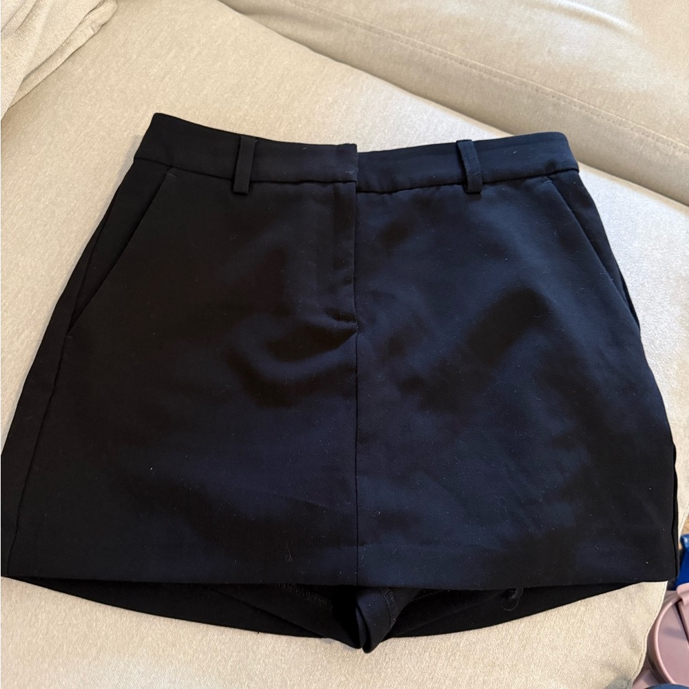 Dynamite Black High Wasited Mini Skort